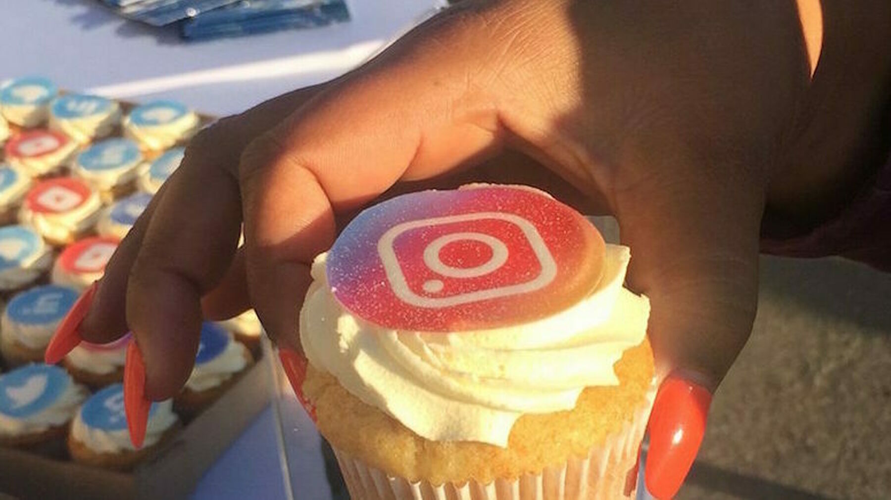 Social media-themed cupcakes and coffee were prepared for Road Accident Fund employees in the Durban, Cape Town, East London, Johannesburg, Centurion and Pretoria offices