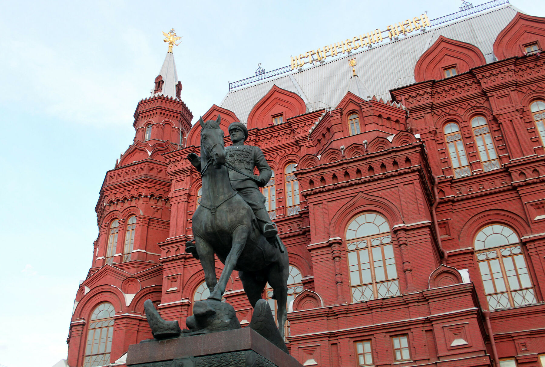 Monument to Marshal GK Zhukov, Manezhnaya Square